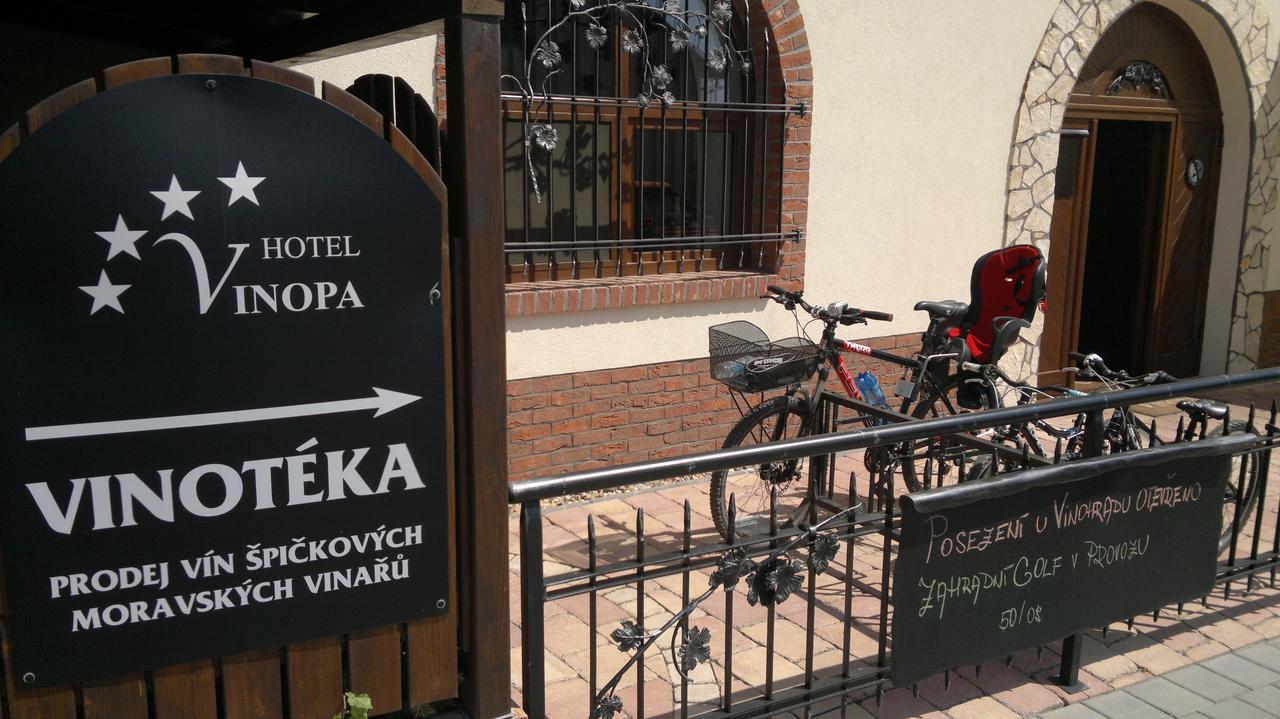 Hotel Vinopa Густопече Екстер'єр фото