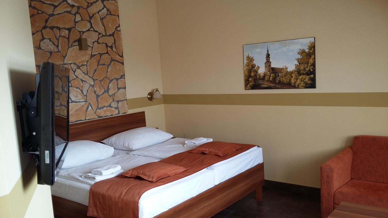 Hotel Vinopa Густопече Екстер'єр фото